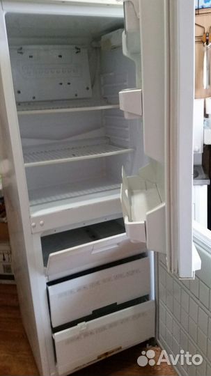 Холодильник 