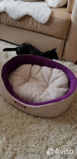 Лежанка для кошек новая