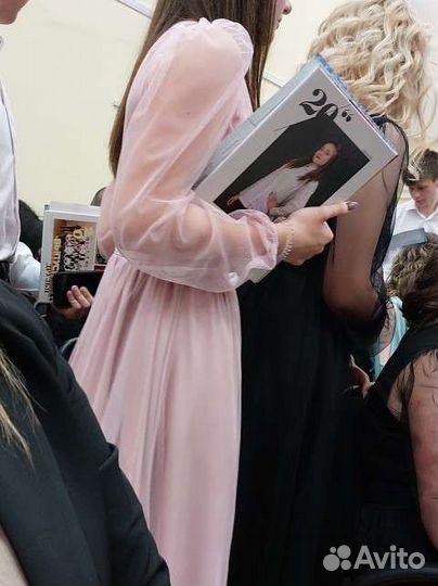 Два платья вечерних