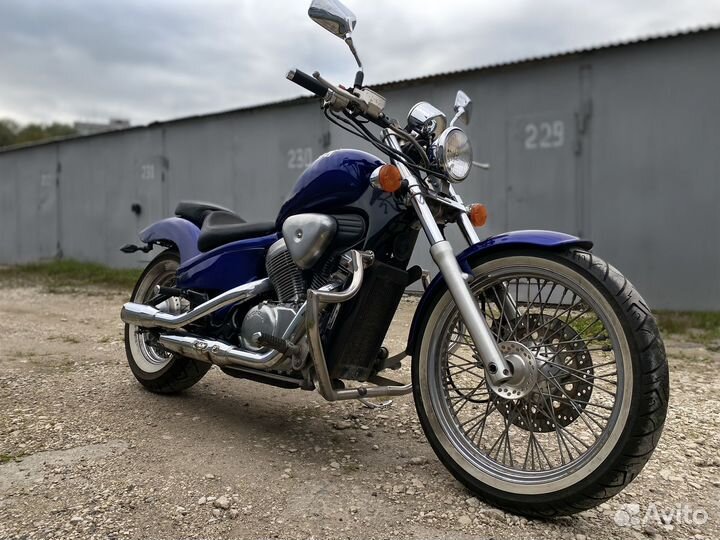 Мотоцикл honda VT 600 чоппер