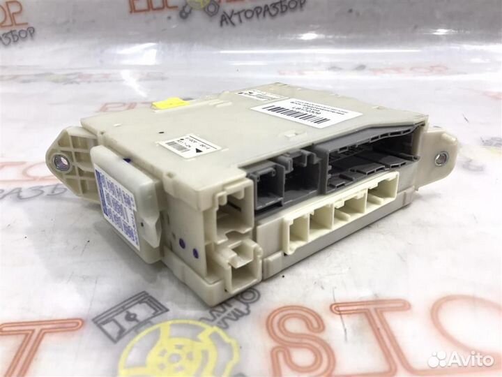 Блок предохранителей салона Lexus GS430 (UZS190)