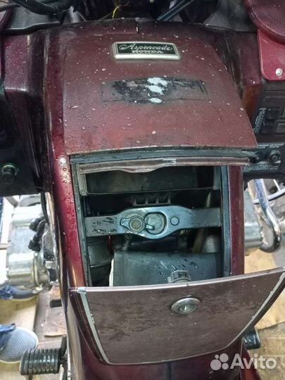 Honda gl 1200 goldwing