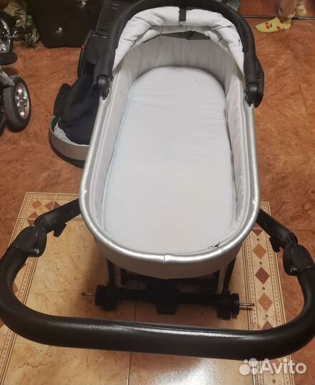 Прогулочная коляска как новая