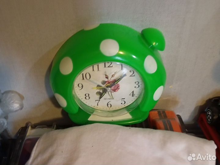 Часы будильник