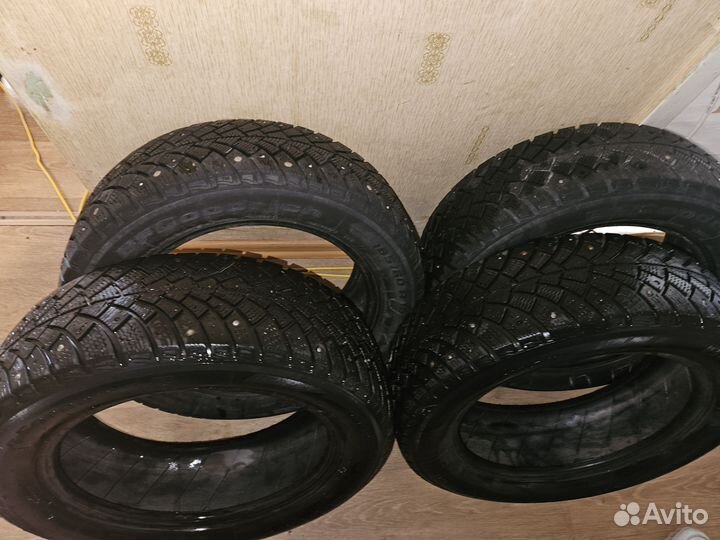 Michelin Alpin 4 15.00/11.5 R15C и 5.50/10.5 R10 88N