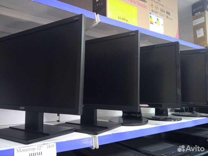 Много мониторов 17 - 24 дюйма, есть опт