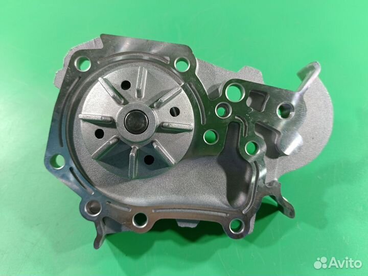 Помпа для Renault Logan