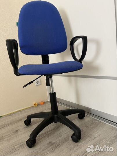 Компьютерное кресло