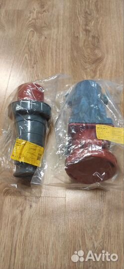 Вилка и розетка силовая