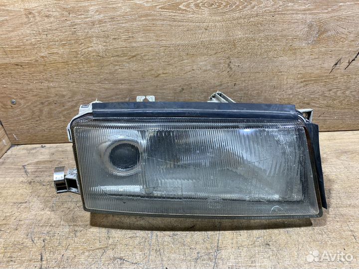 Фара правая Skoda Octavia Tour дорест 141807