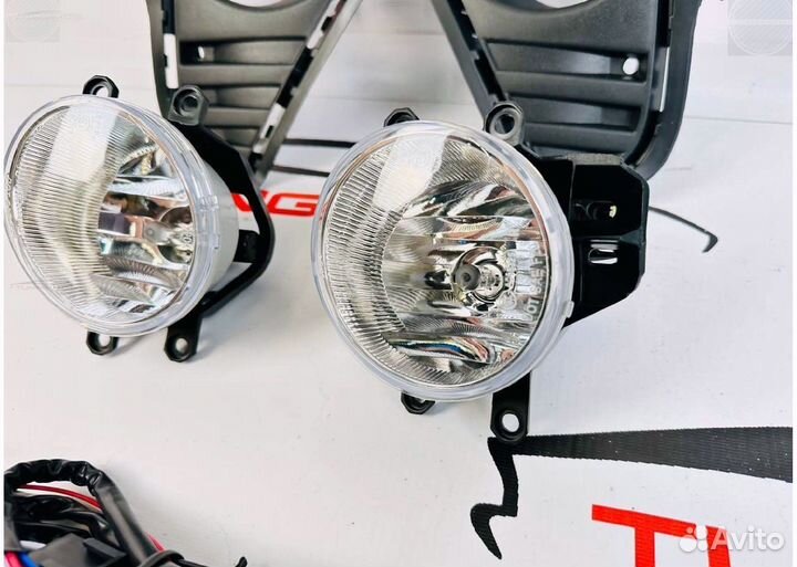 Противотуманные фары Toyota RAV4 (XA 50 )