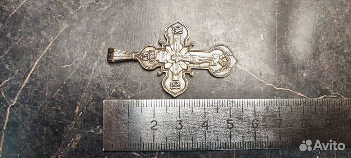 Серебряный крест 925 пробы массой 9.25 грамма