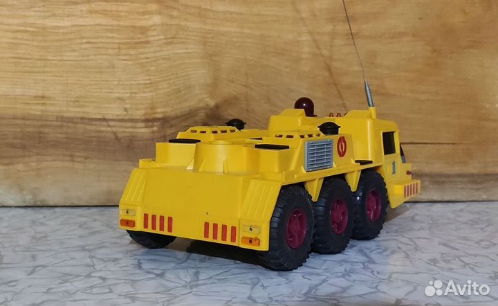 Игрушка СССР тягач гном-3