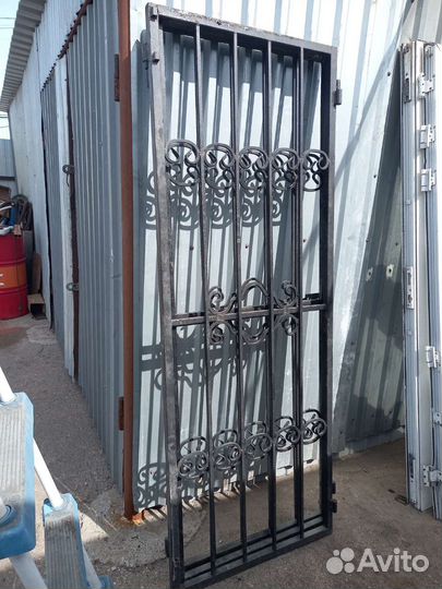 Решетчатая дверь