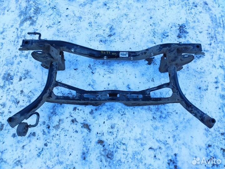 Подрамник задний Skoda Yeti 1.2