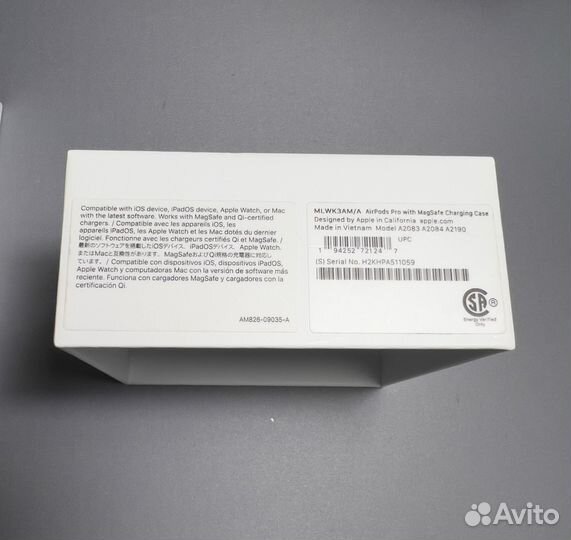 Apple AirPods Pro with MagSafe Case