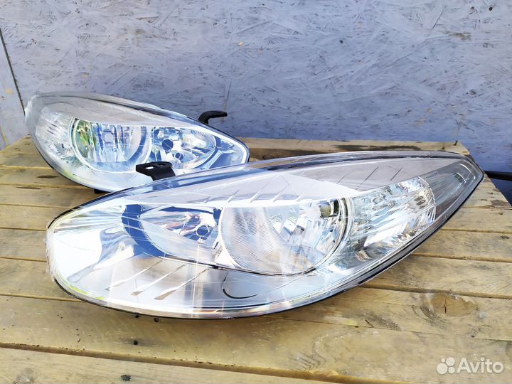 Новая фара передняя Renault Fluence 2010-2013