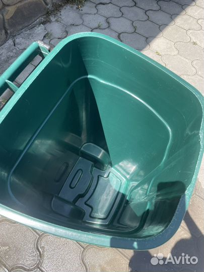 Мусорный бак