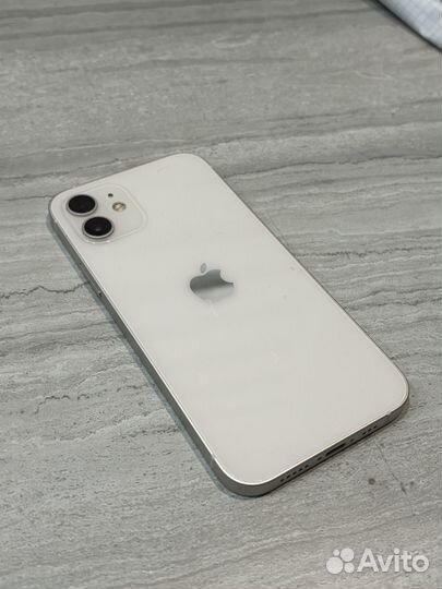 iPhone 12, 64 ГБ