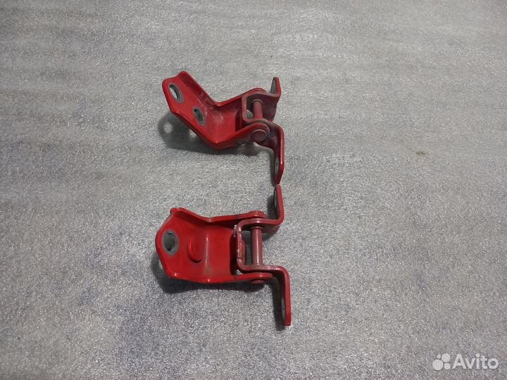 Петли двери задней левой комплект Mazda 3 BK