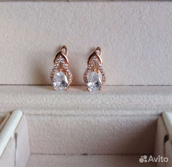 Золотые серьги