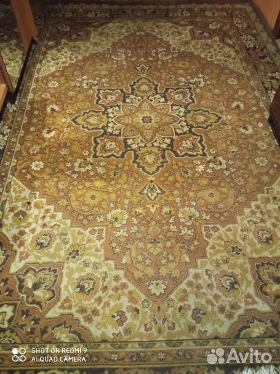 Ковёр полушерстяной б/у размер 2 на 3