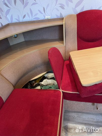 Диван угловой