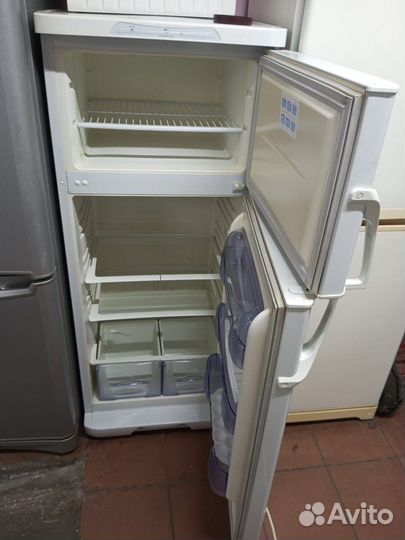 Продам двухкамерный Холодильник Бирюса
