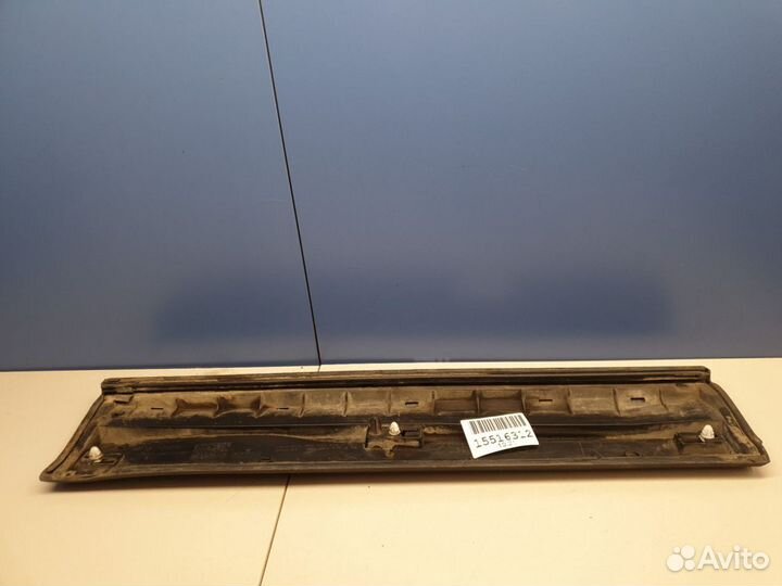 Молдинг двери правый задний Audi Q5 8R 2008-2017