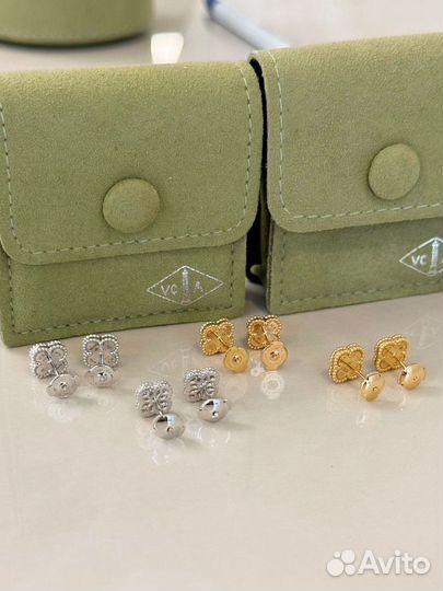 Серьги мини van cleef золотые