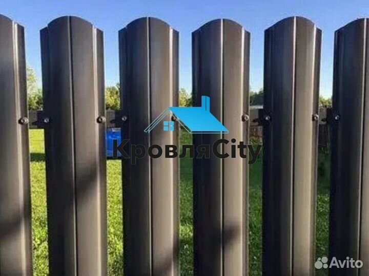 Металлический штакетник для забора