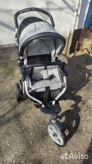 Детская коляска 3 в 1