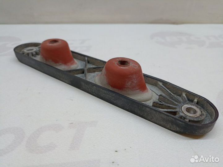 Кронштейн глушителя Volkswagen Jetta A6 cfna 2014