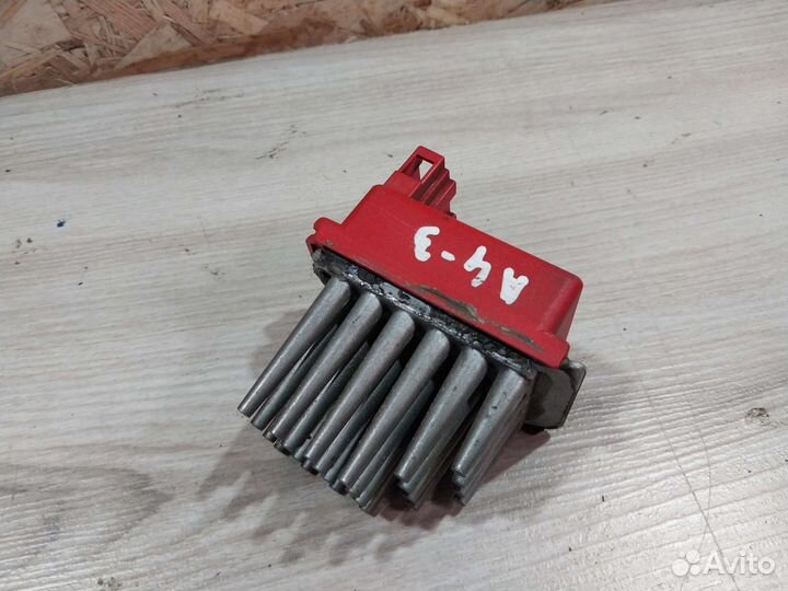 Резистор отопителя Audi A4 B5