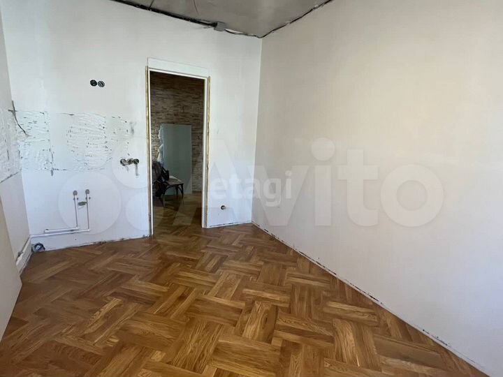 2-к. квартира, 80 м², 6/9 эт.
