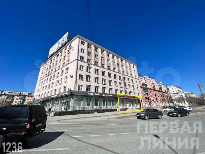 Продам торговое помещение, 314 м²
