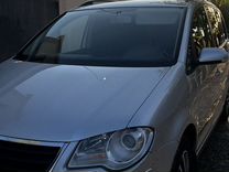 Volkswagen Touran 2.0 AMT, 2007, 199 000 км, с пробегом, цена 800 000 руб.