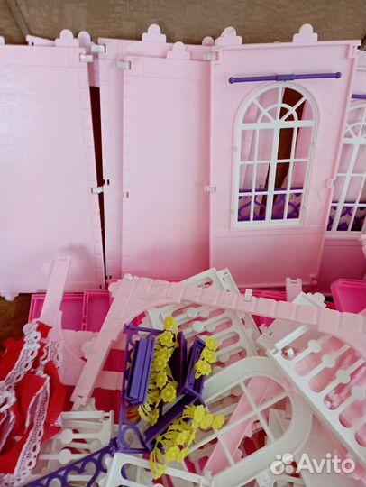 Большой кукольный домик
