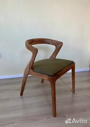 Стул из массива