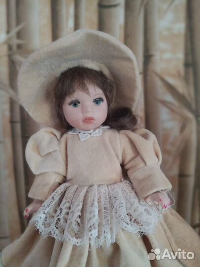 Куклы фарфоровые
