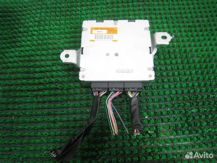Блок управления подвеской Lexus RX300 (MCU35) 2003