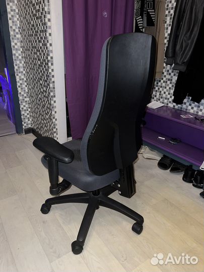 Компьютерное кресло