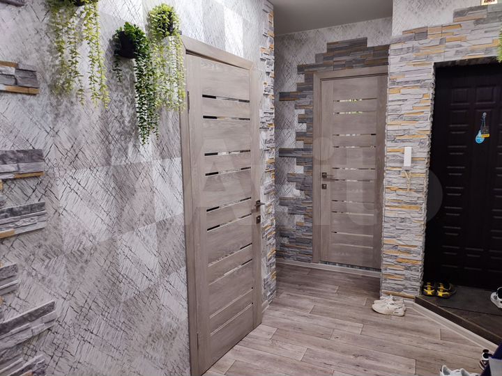 4-к. квартира, 60 м², 1/5 эт.