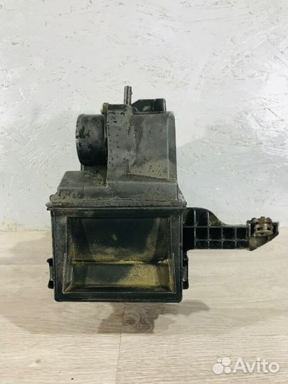 Корпус воздушного фильтра LADA vesta 1.6 мт седан