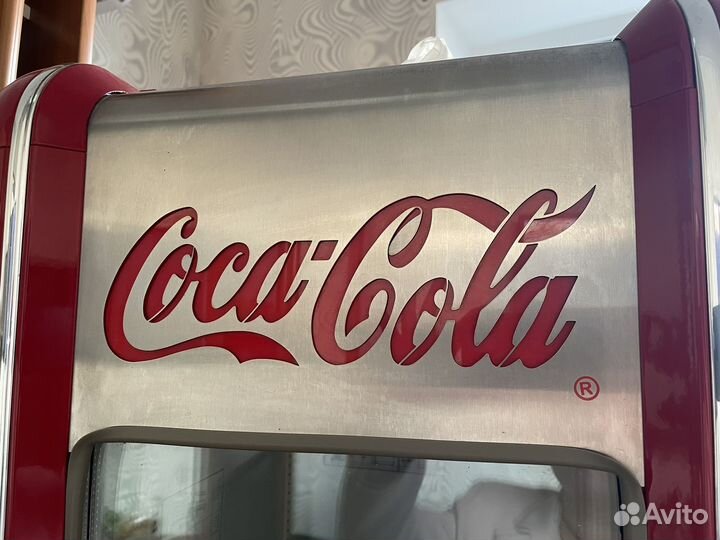 Холодильник ретро Coca-Cola
