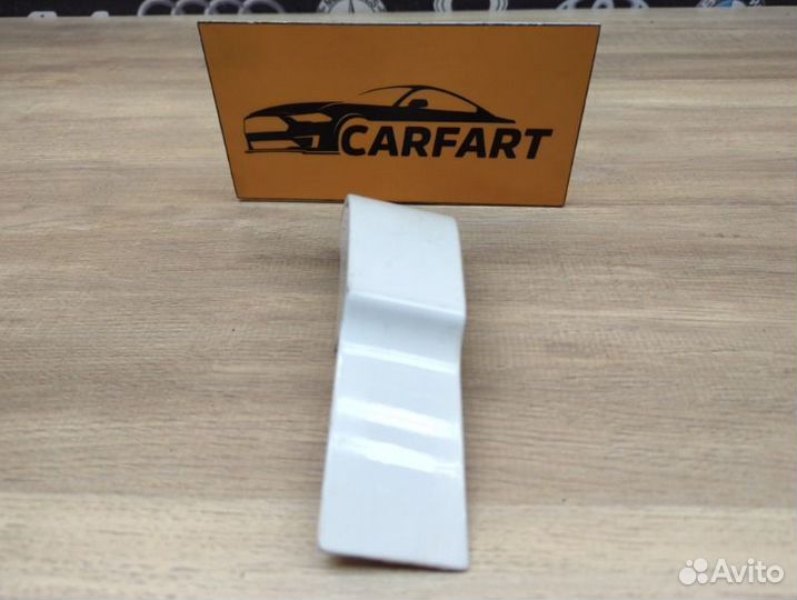 Молдинг крыла передний левый Volkswagen Tiguan 1