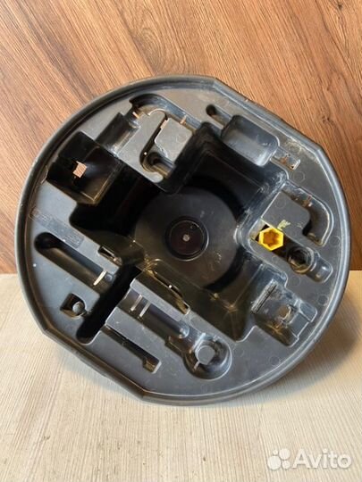 Ящик под инстумент Peugeot 408