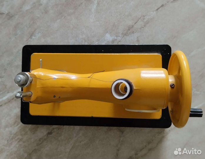 Детская швейная машинка