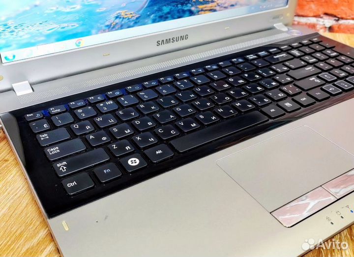 Samsung 8gb windows 7 SSD домашний Ноутбук Обмен