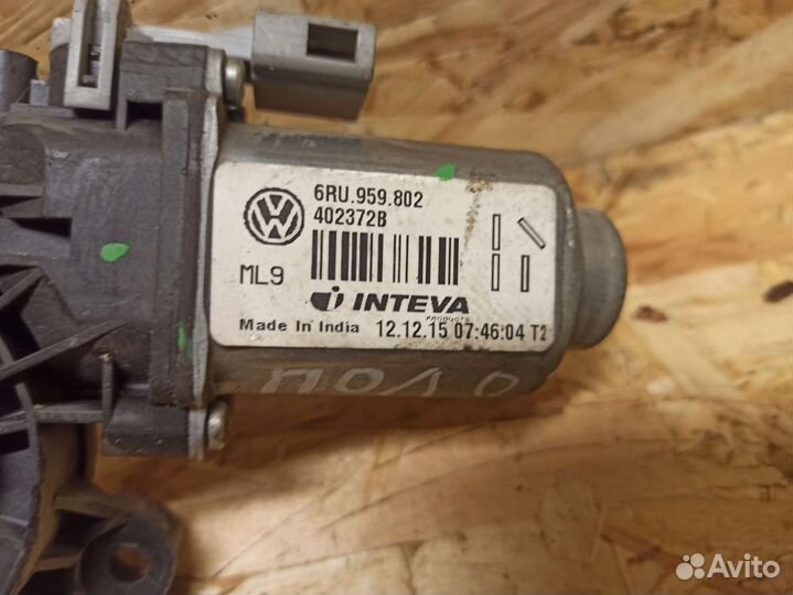 Моторчик подъемника переднего правого Polo 5